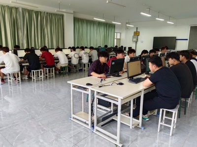 信息與智能工程學院組織學生參加Java Web應用開發(fā)(中級)“1+X”職業(yè)技能等級證書考試