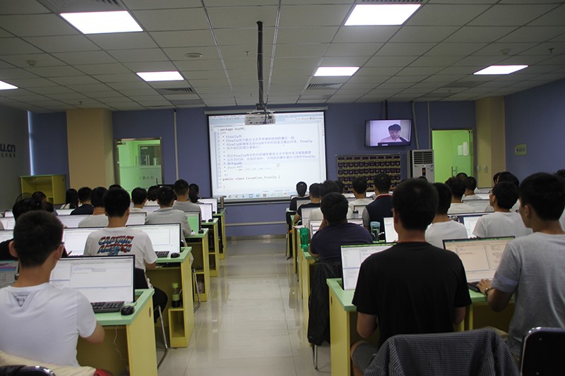 青島全棧式軟件測試工程師專業(yè)培訓班 真實項目教學指導與教育軟件技術開發(fā)